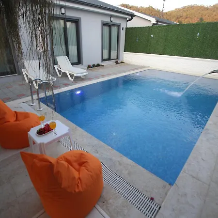 Private Pool In Nature For 4 People, Yaniklar - Awz 232 ヴィラ *